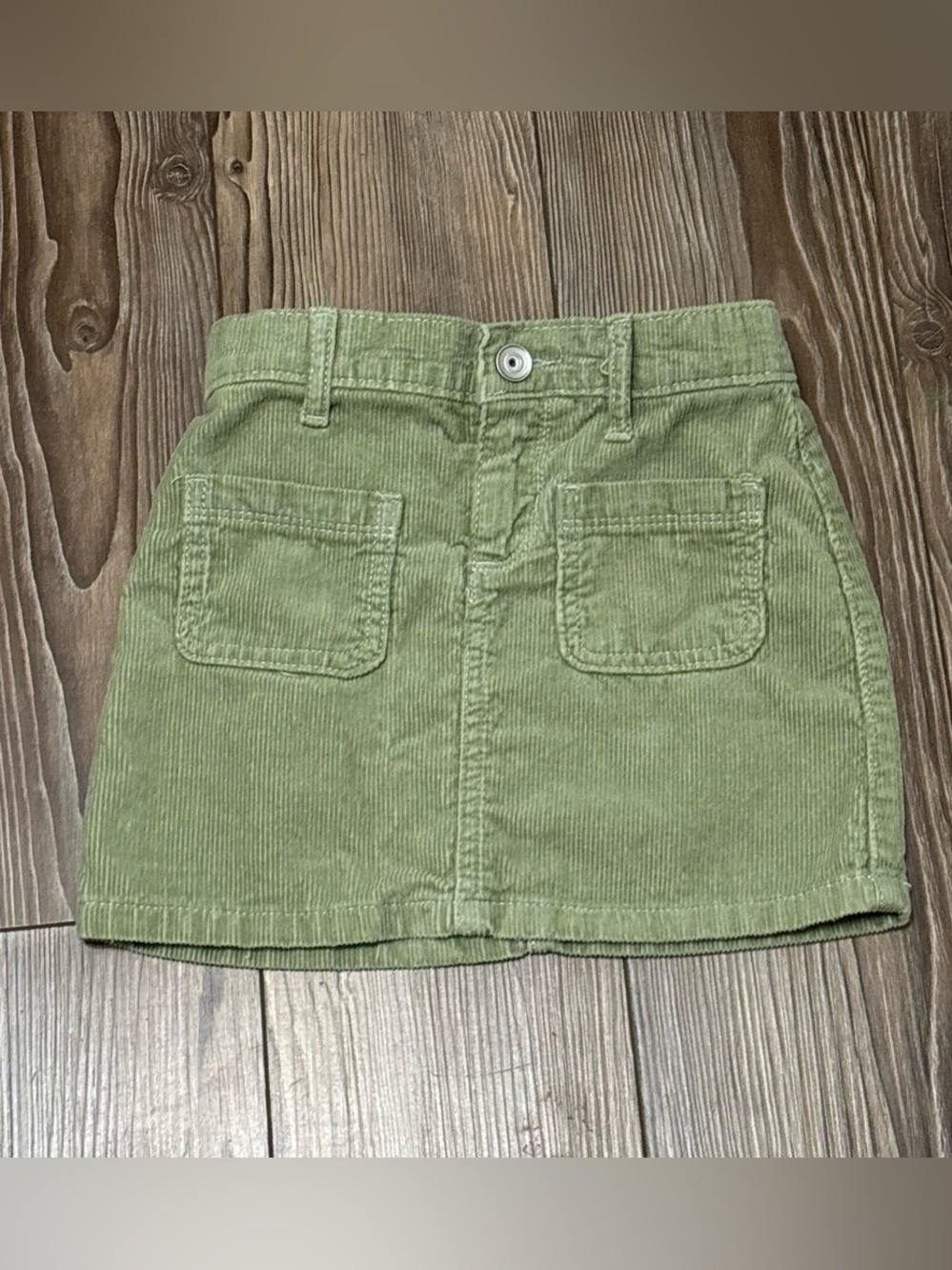 Place Olive Green Corduroy Skirt with Front Pockets size 5 Excellent Condition